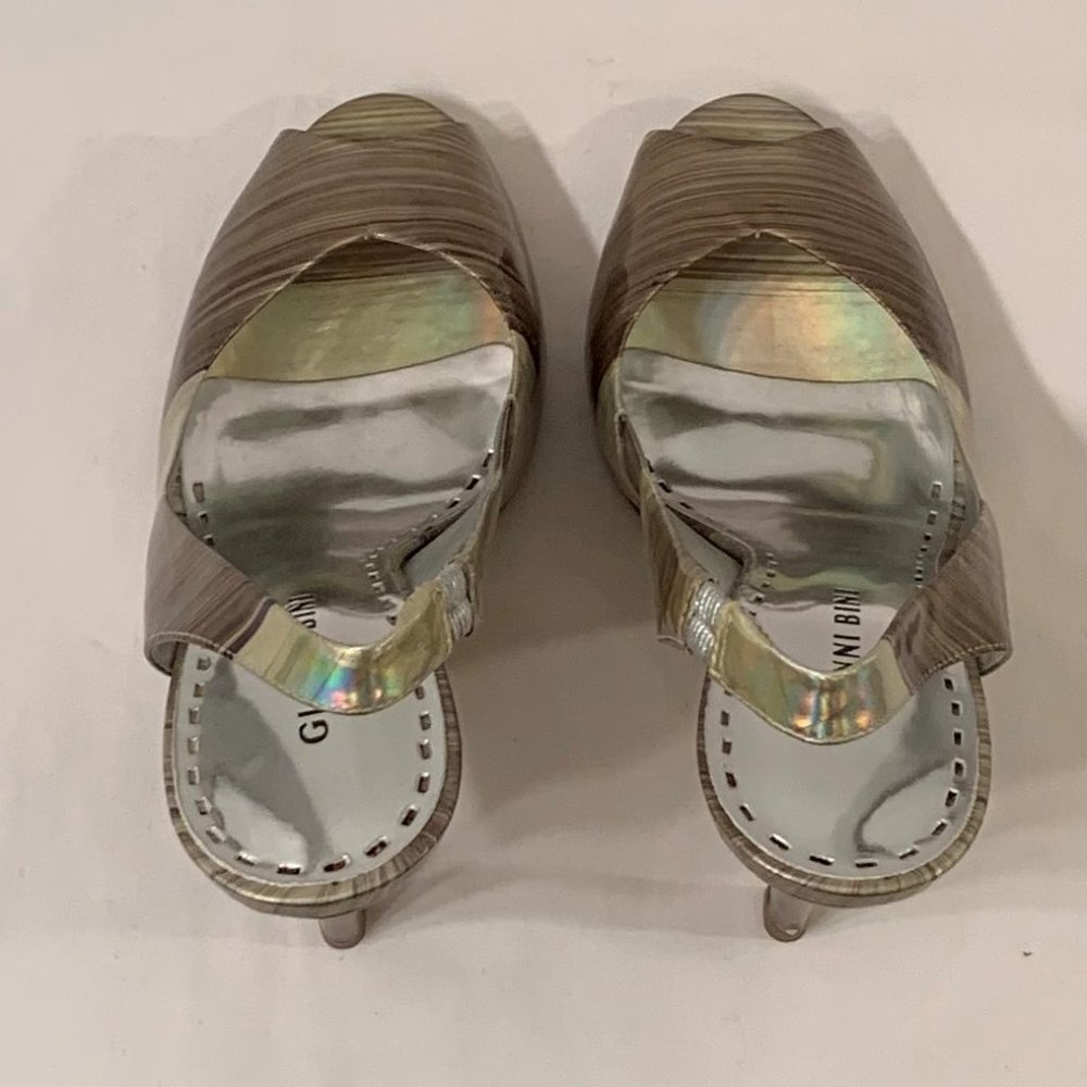 Gianni Bini - Silver Gray high heels shoes. Open toe and sling back. S7.5 - Picture 6 of 10